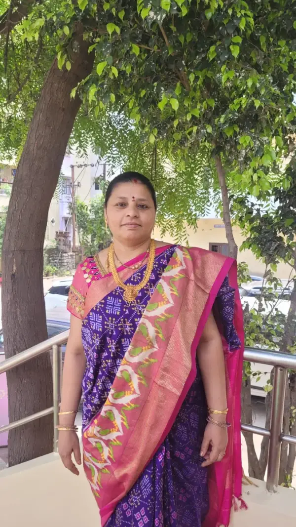 Portrait of Grandmaster Srilatha, Reiki Healer at Latha Reiki Healing